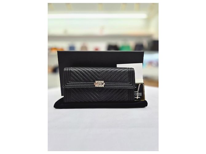Chanel Boy Caviar Chevron lange Geldbörse in Schwarz mit silbernem Rand - Ansicht 9
