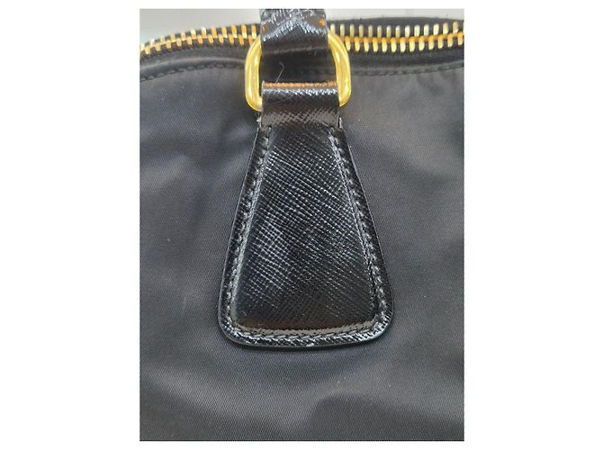 Prada Borsa Tote in nylon e pelle Saffiano Nero - vista 21