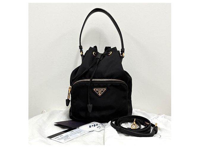 Prada Borsa Bucket in Nylon con Logo Triangle Nero - vista 2