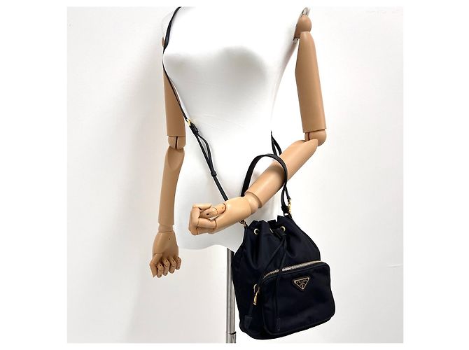 Prada Borsa Bucket in Nylon con Logo Triangle Nero - vista 5