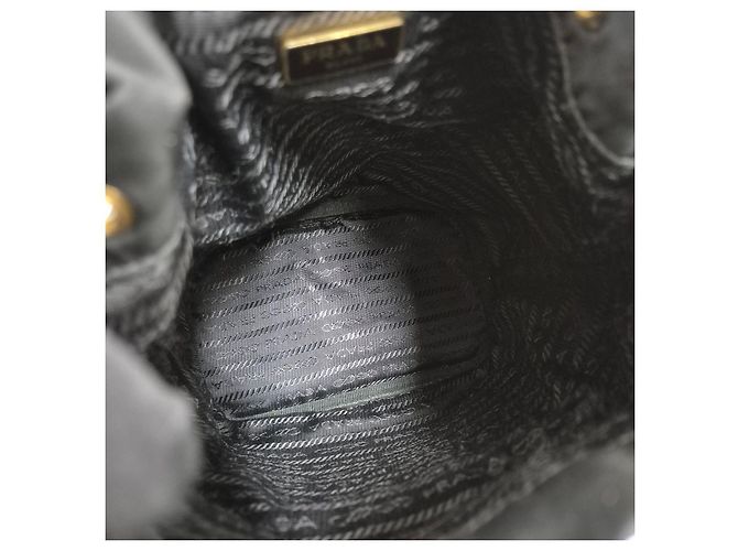 Prada Borsa Bucket in Nylon con Logo Triangle Nero - vista 9