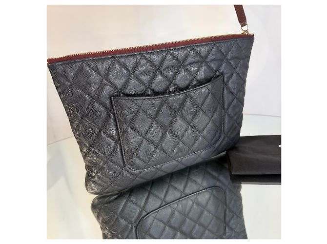 Chanel Caviar Classic New Medium Clutch Nero - vista 2