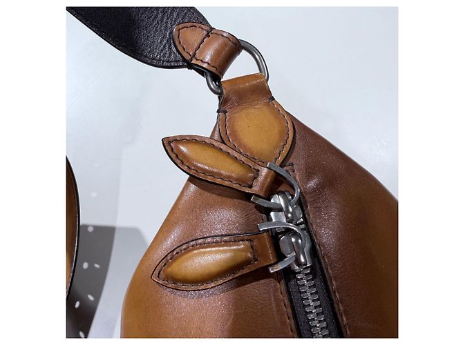 Berluti Borsa Messenger Hobo in pelle con cerniera morbida Tajour Marrone - vista 9