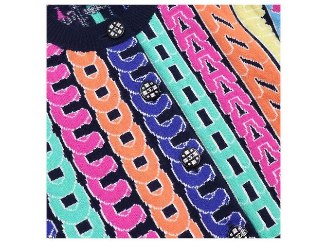 Chanel Cocoe Multi Logo Cardigan mit Stehkragen für Damen - Ansicht 6