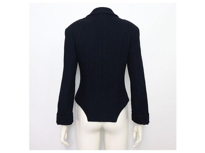 Chanel Navy Baumwolle CC Button Damen-Jacke und Rock Set
Navy Baumwolle CC Button Damen-Jacke
Navy Baumwolle CC Button Damen-Rock Blau - Ansicht 3