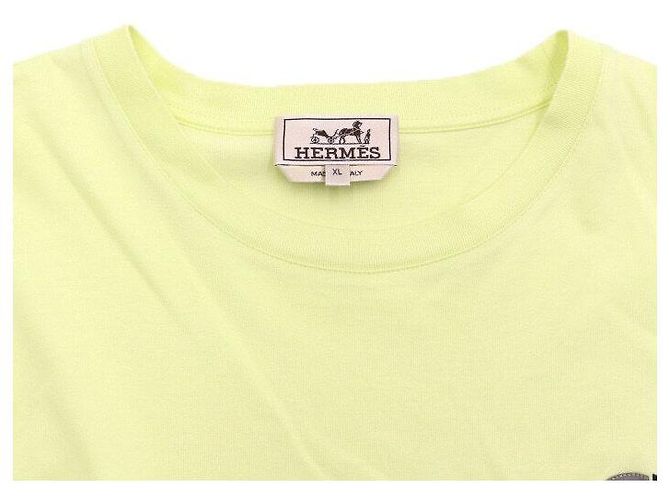 Hermès Gelbes Kurzarm-T-Shirt für Herren aus Leder mit Mini-Patch - Ansicht 5
