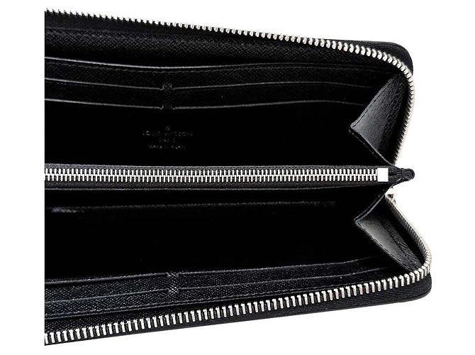 Louis Vuitton Portafoglio Epi Clemence Nero - vista 3