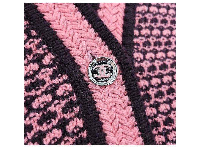 Chanel Kaschmir-Cardigan mit V-Ausschnitt und zwei Taschen Rot - Ansicht 4