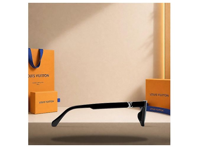 Louis Vuitton Hit Square Sunglasses Black - view 3
