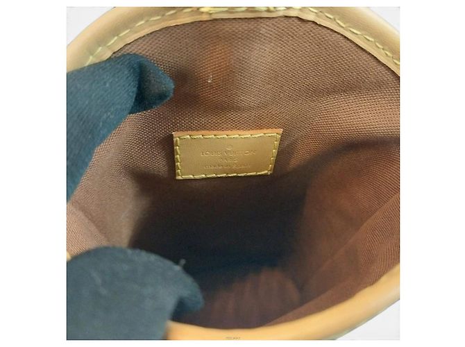 Louis Vuitton Borsa crossbody mini pouch pieghevole Marrone - vista 5