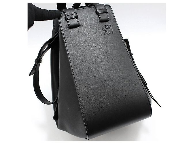 Loewe Borsa a tracolla Hammock Medium in vitello nero, tono argento - vista 3