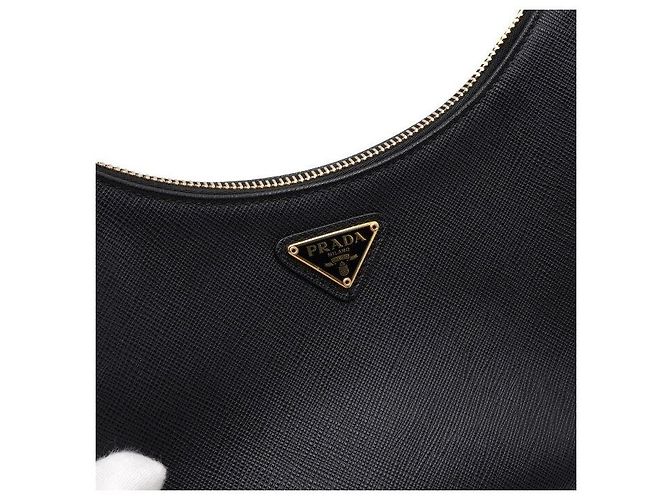 Prada Borsa hobo multi Re-Edition in pelle Saffiano nera con catena dorata - vista 9