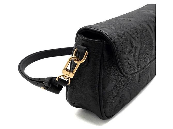 Louis Vuitton Borsa a tracolla e crossbody Ivy Wallet On Chain in Monogram Empreinte nero - vista 9