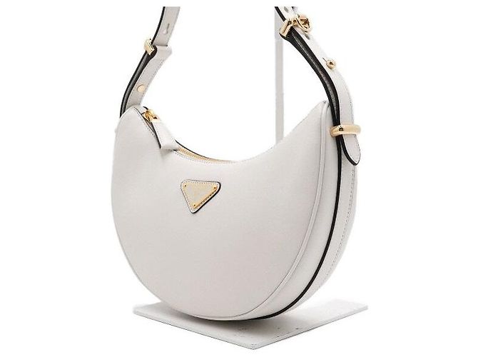 Prada Borsa Tote e Borsa a Tracolla e Spalla in Pelle Bianca Arke con Logo Triangolo Dorato - vista 2