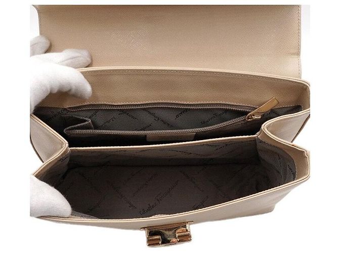 Salvatore Ferragamo Borsa Tote e Borsa a Tracolla Classic Kelly Beige con Logo Gancini Dorato Marrone - vista 5