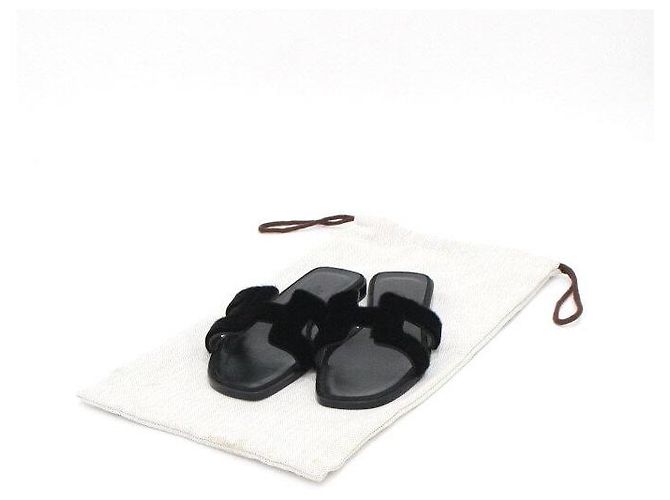 Hermès Sandali ciabatte Oran da donna in pelliccia di visone nero - vista 9