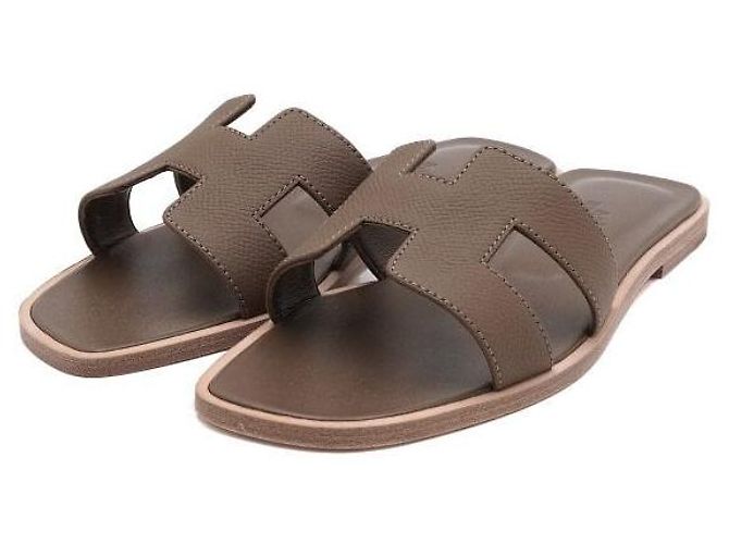 Hermès Sandali ciabatte ORAN da donna in Epsom Taupe Marrone - vista 3