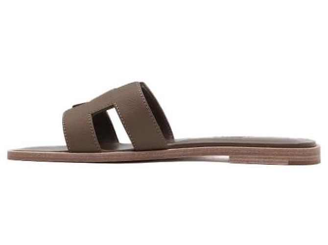 Hermès Sandali ciabatte ORAN da donna in Epsom Taupe Marrone - vista 4