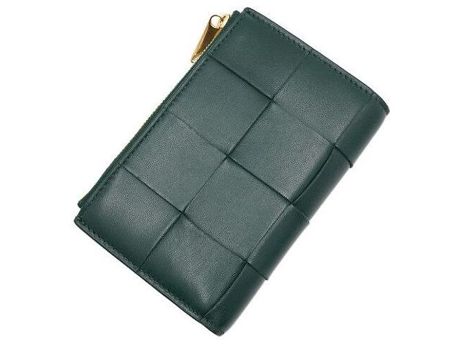 Bottega Veneta Medium Cassette Fold Wallet in Emerald Green - view 10