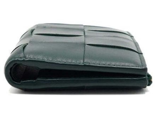 Bottega Veneta Medium Cassette Fold Wallet in Emerald Green - view 8