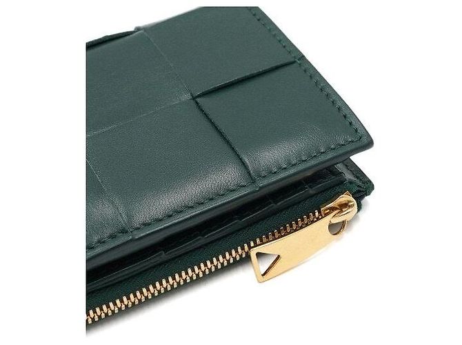 Bottega Veneta Medium Cassette Fold Wallet in Emerald Green - view 9