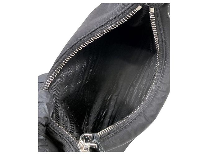 Prada Borsa a tracolla hobo multi in Re-Nylon nera Nero - vista 9