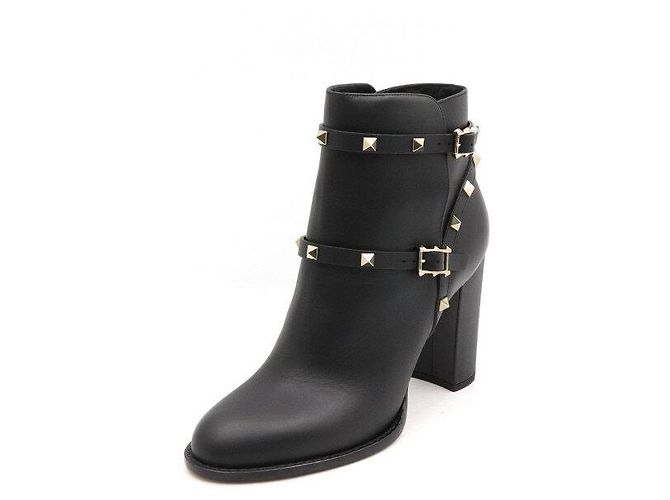 Valentino Botas de cano curto Rockstud em couro preto para mulher - vista 2