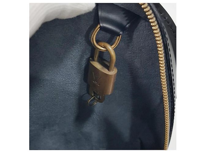 Louis Vuitton Epi Mabilon Backpack - view 9