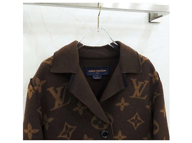 Louis Vuitton Abrigo Monogram con detalles Low Edge Negro - vista 3