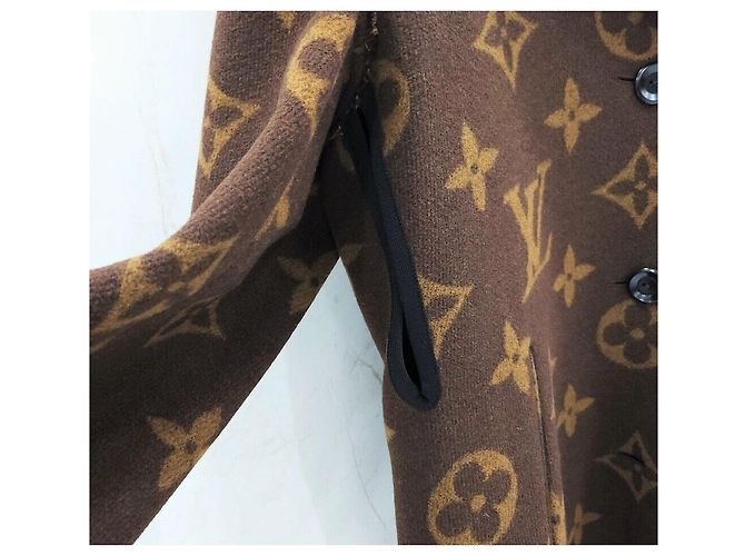 Louis Vuitton Abrigo Monogram con detalles Low Edge Negro - vista 6