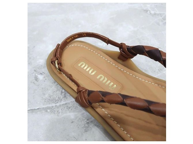 Miu Miu Sandali con cinturino in pelle intrecciata Cognac Marrone - vista 6