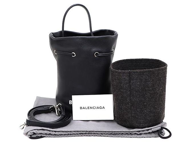 Balenciaga Borsa a secchiello e borsa a tracolla Everyday XS con coulisse Nero - vista 10