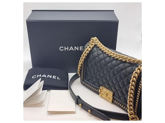 Chanel Borsa a tracolla Caviar Boy Nero - vista 12