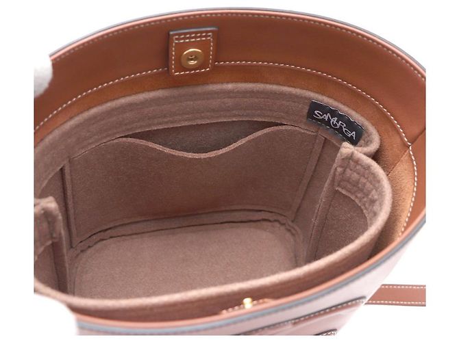 Céline Bolso bucket pequeño y bolso bandolera Triomphe Turt Castaño - vista 17