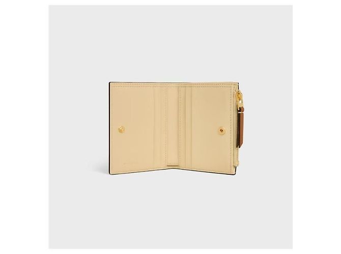 Céline Cartera compacta de piel de becerro granulada suave marrón monedero para mujer Castaño - vista 3