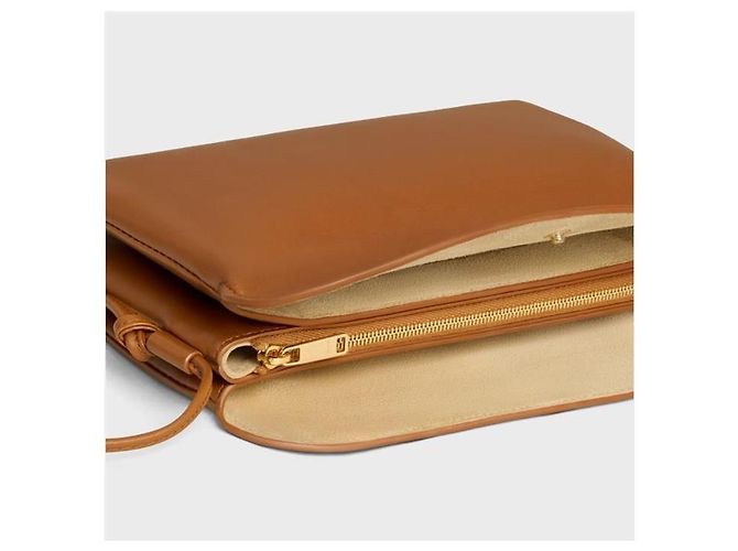 Céline Borsa tote e a tracolla da donna Trio Flap in pelle di agnello morbida marrone - vista 5