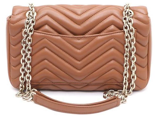 Gucci Borsa a tracolla matelassé media GG Marmont con catena dorata Marrone - vista 3