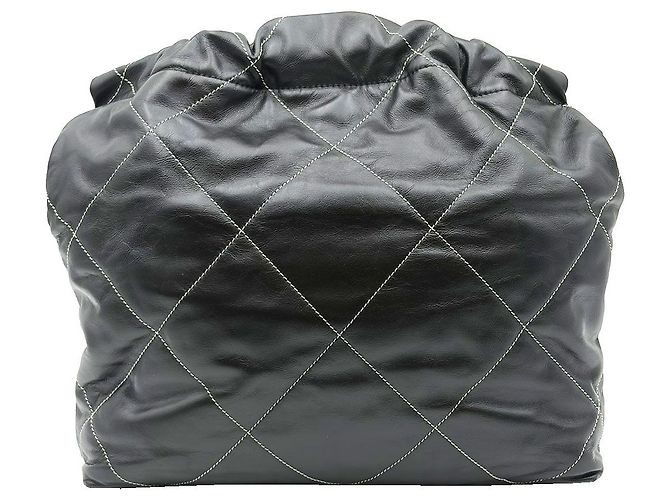 Chanel Bolso de hombro pequeño de piel de becerro negra y metal dorado Negro - vista 5