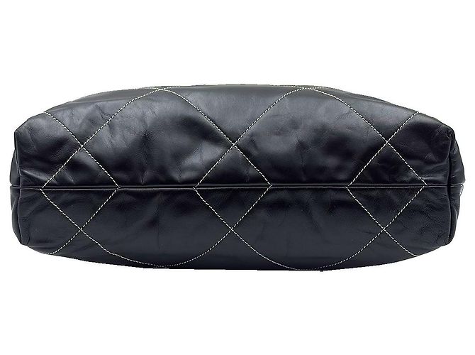 Chanel Bolso de hombro pequeño de piel de becerro negra y metal dorado Negro - vista 7