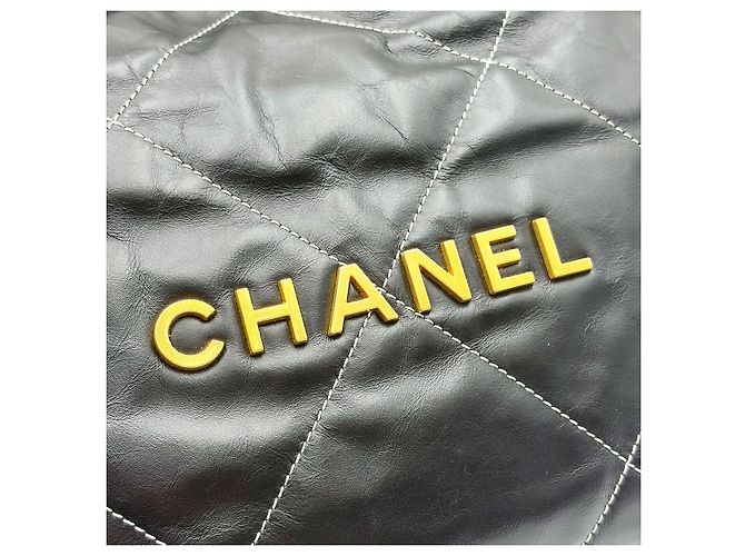 Chanel Bolso de hombro pequeño de piel de becerro negra y metal dorado Negro - vista 8