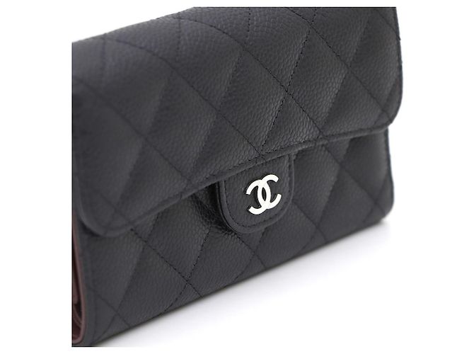 Chanel Klassisches Damen-Portemonnaie mit Klappe aus schwarzem Kaviarleder mit silbernem CC-Logo - Ansicht 5