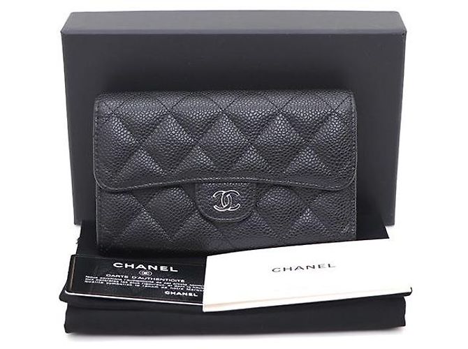 Chanel Klassisches Damen-Portemonnaie mit Klappe aus schwarzem Kaviarleder mit silbernem CC-Logo - Ansicht 9