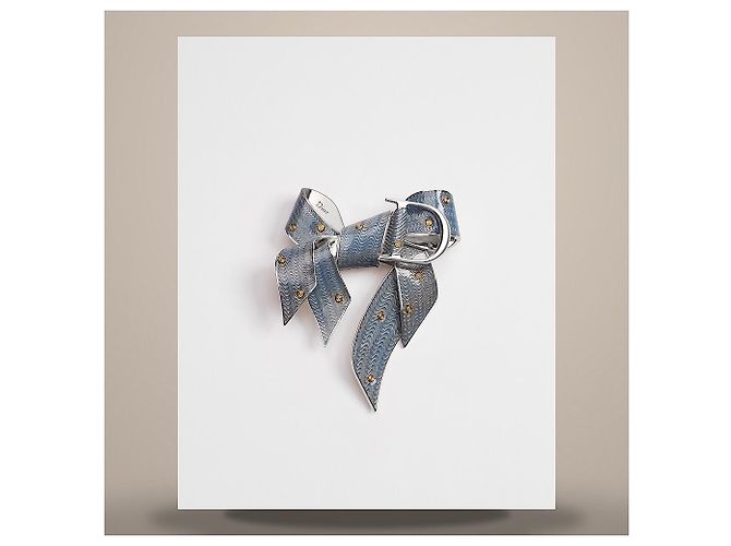 Louis Vuitton Spilla Guilloché Ottone Finitura Argento e Oro, Resina Blu - vista 2