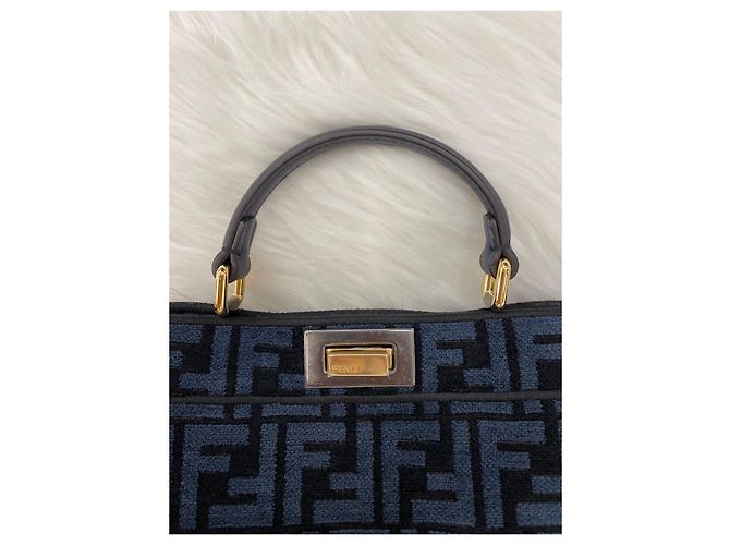 Fendi Peekaboo ISeeU Small FF Fabric D'oro - vista 13