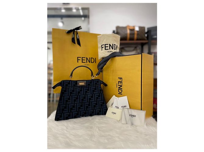 Fendi Peekaboo ISeeU Small FF Fabric D'oro - vista 8