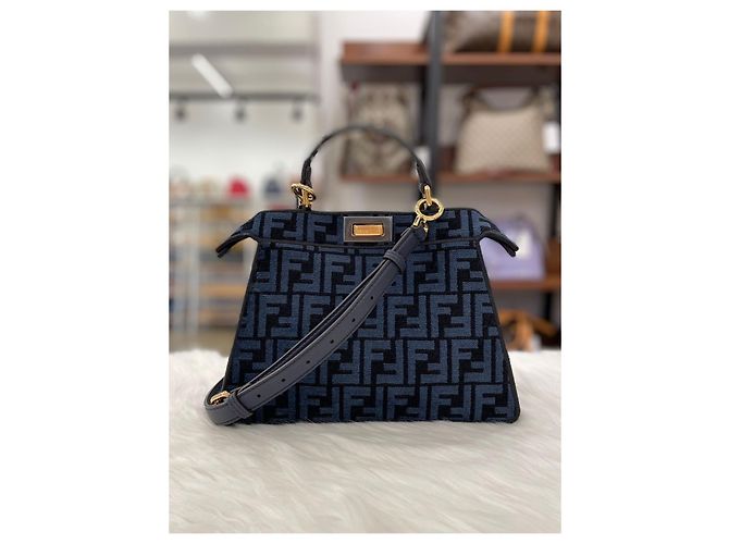 Fendi Peekaboo ISeeU Small FF Fabric D'oro - vista 9