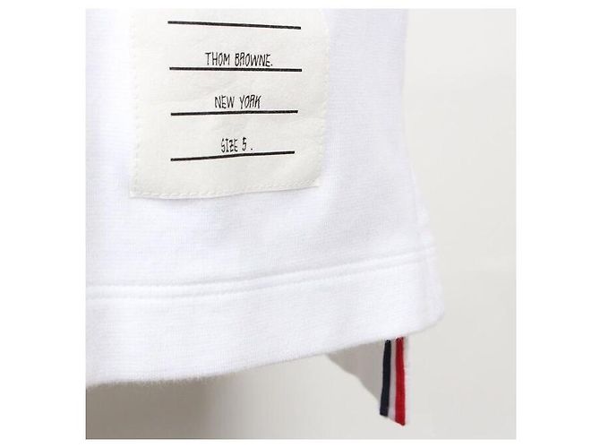 Thom Browne Baumwoll-T-Shirt mit diagonalem Armband, kurze Ärmel, Weiß - Ansicht 7