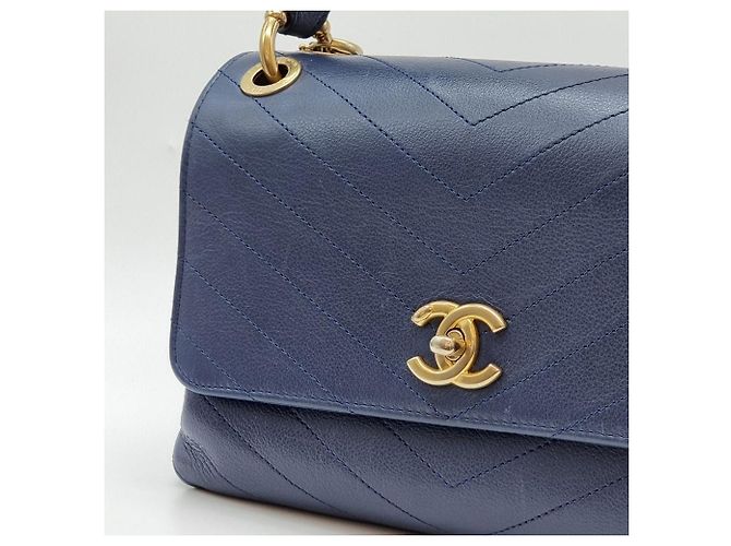 Chanel Chevron Python Schultertasche mit Klappe und Henkel in Navy Blau - Ansicht 7