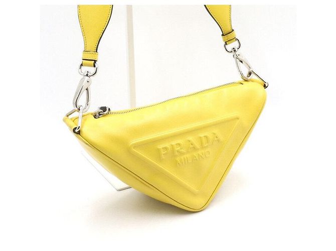 Prada Borsa a tracolla e spalla in pelle gialla con logo triangolare - vista 3