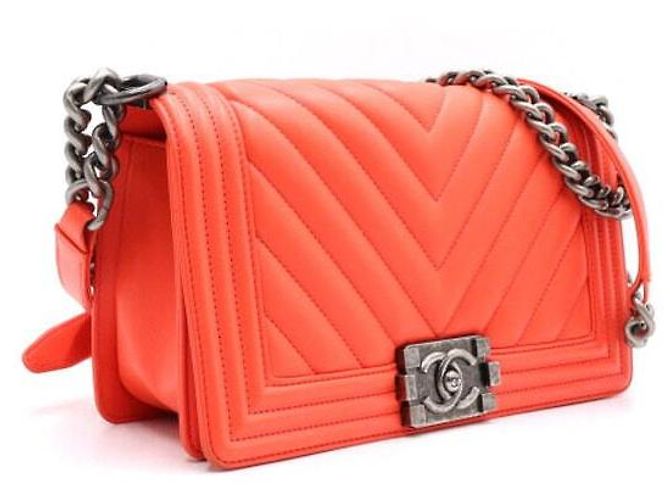 Chanel Borsa a tracolla Boy Chevron Medium Flap con catena argentata Rosso - vista 3
